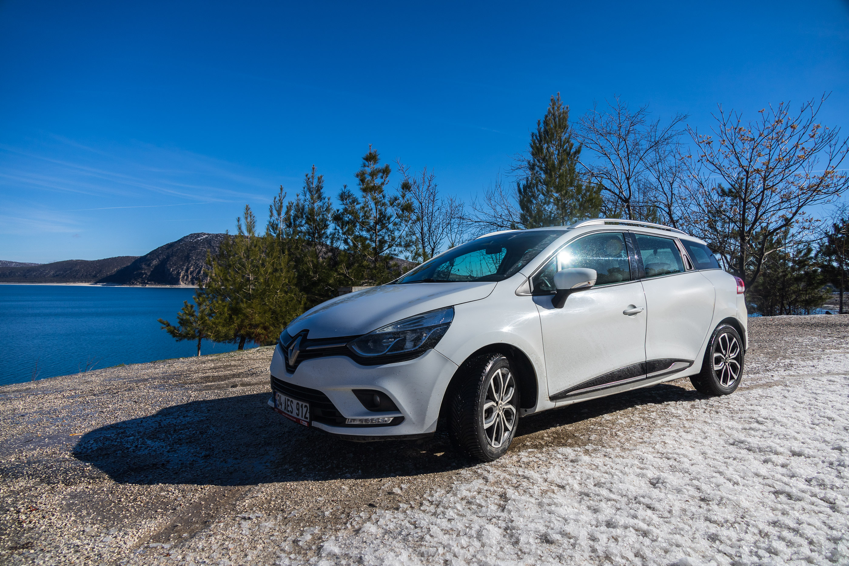 На озере Салда