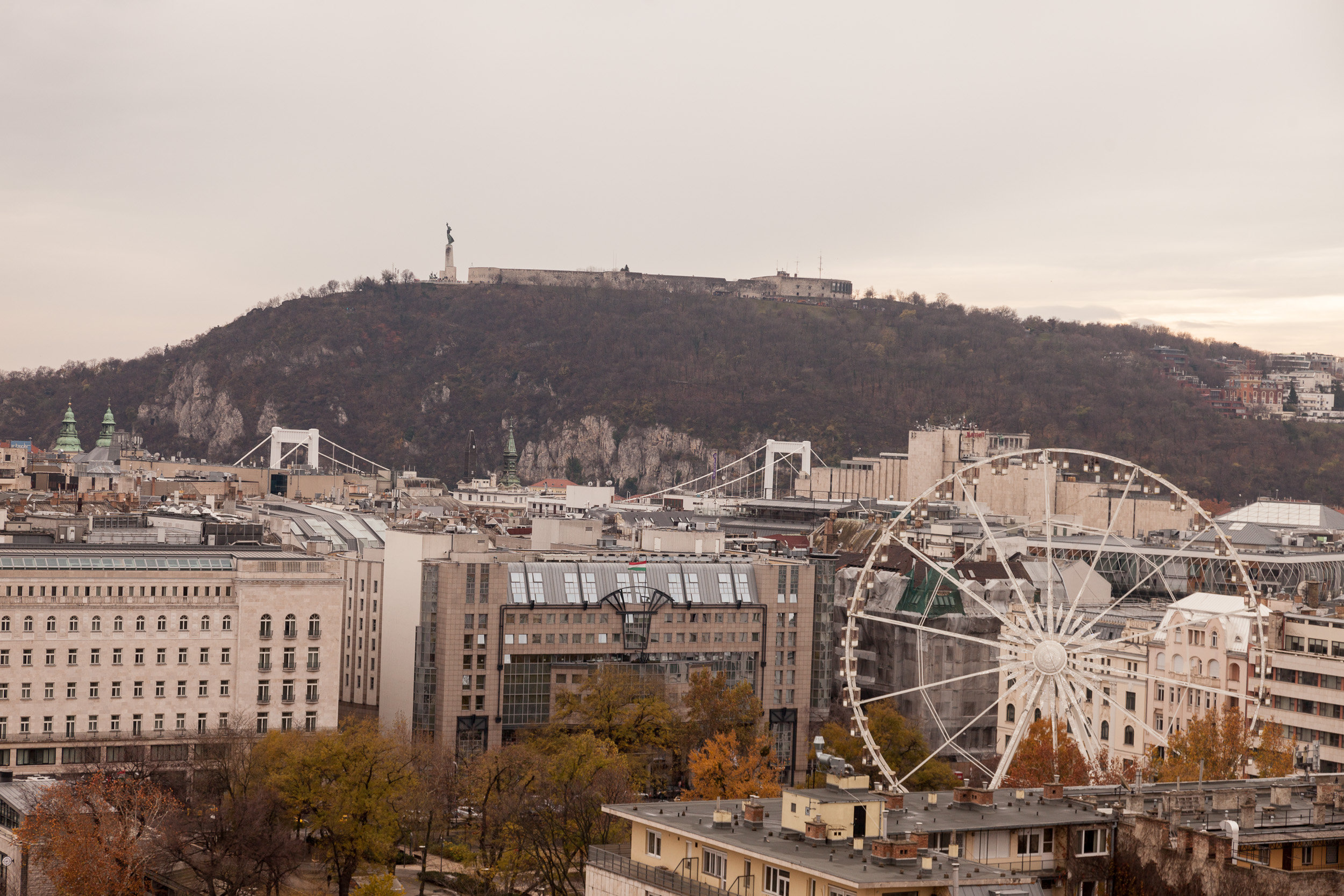 Вид с колоннады Базилики Святого Стефана