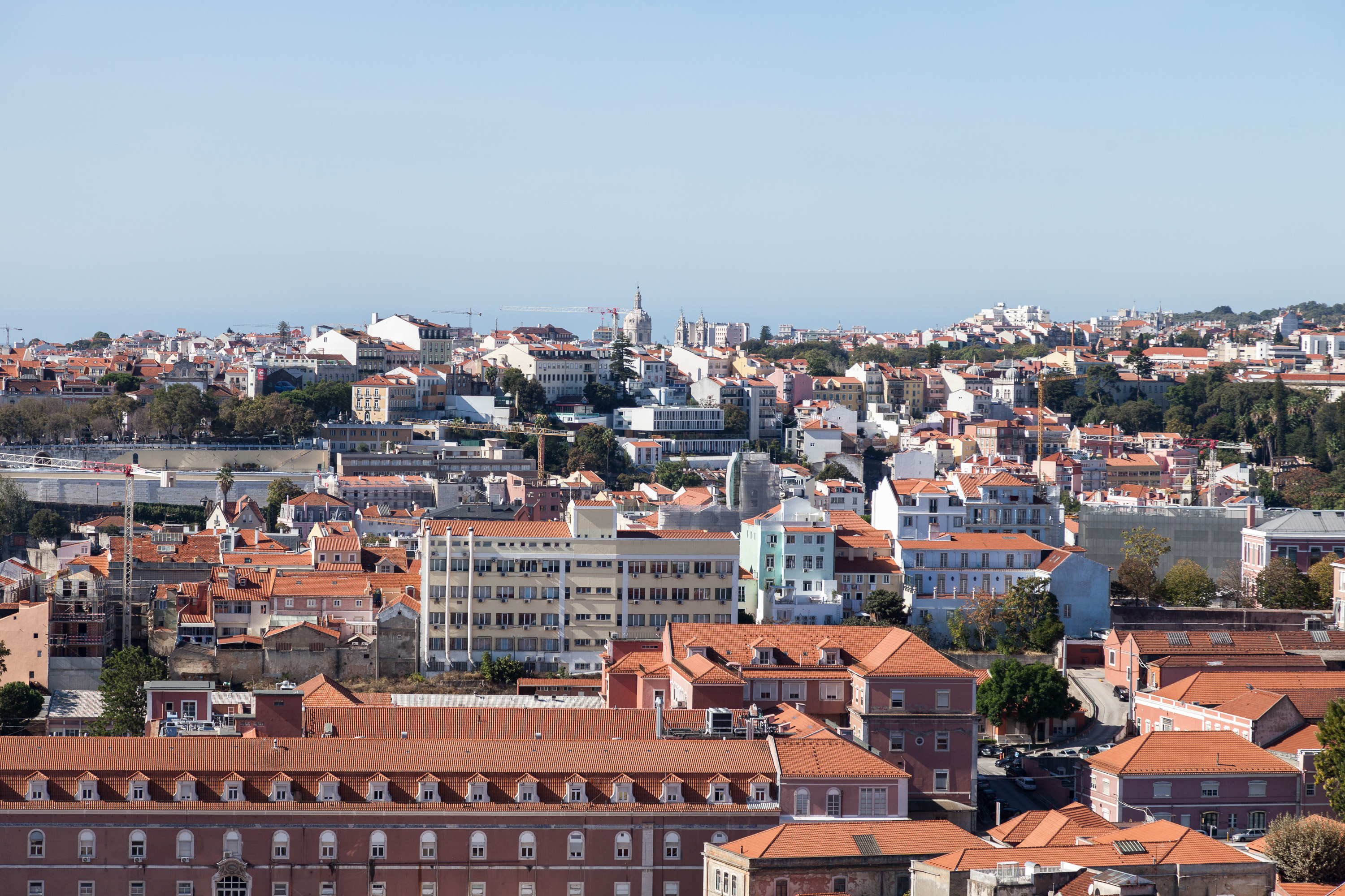 Вид со смотровой площадки Senhora do Monte