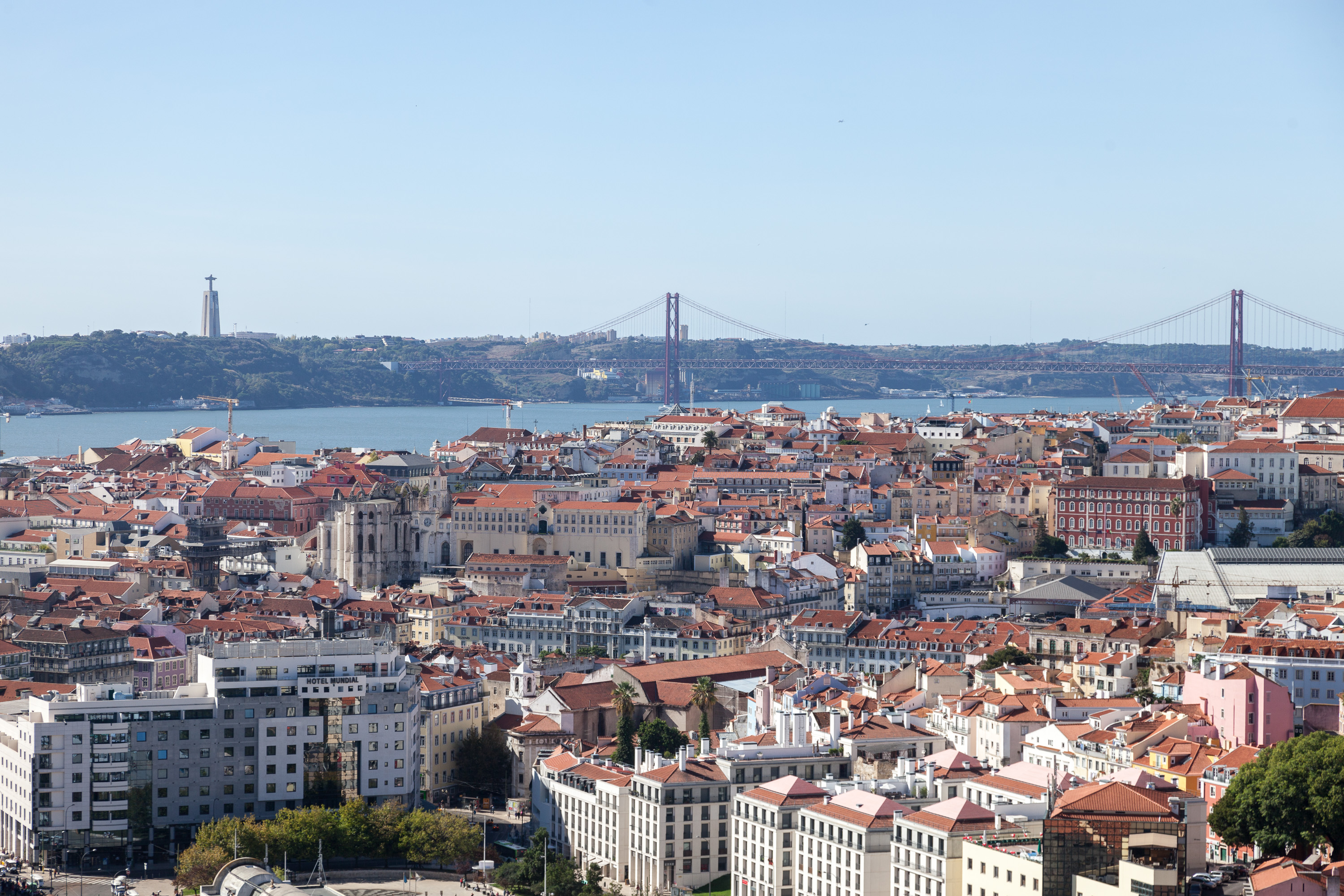 Вид со смотровой площадки Senhora do Monte