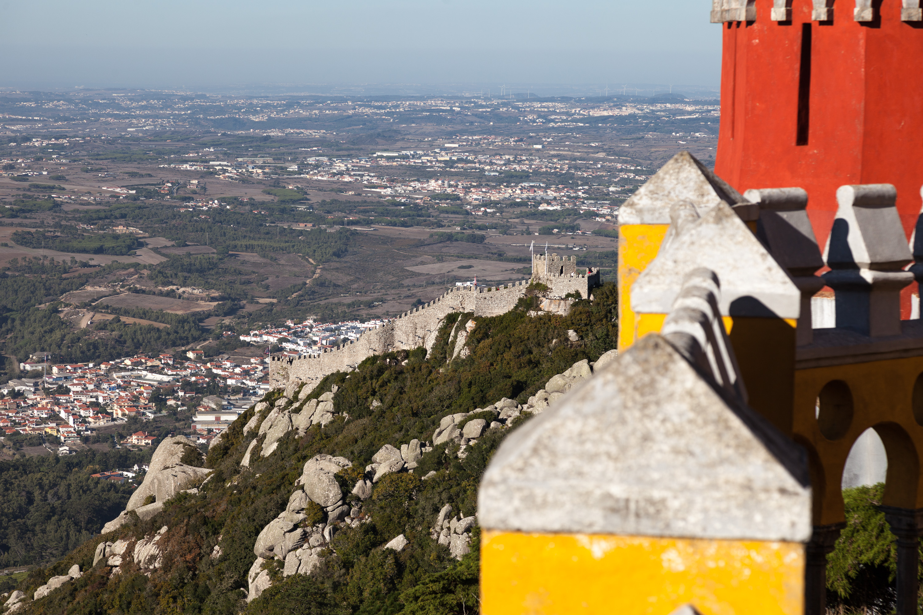 Виды с внешней стены дворца Пена