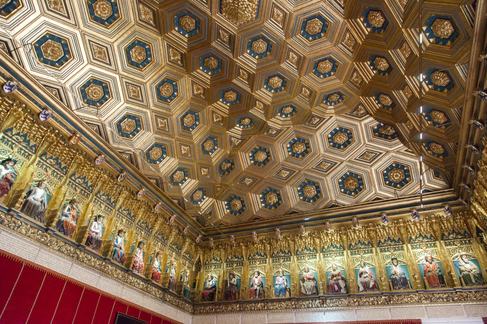 Потолок зала королей