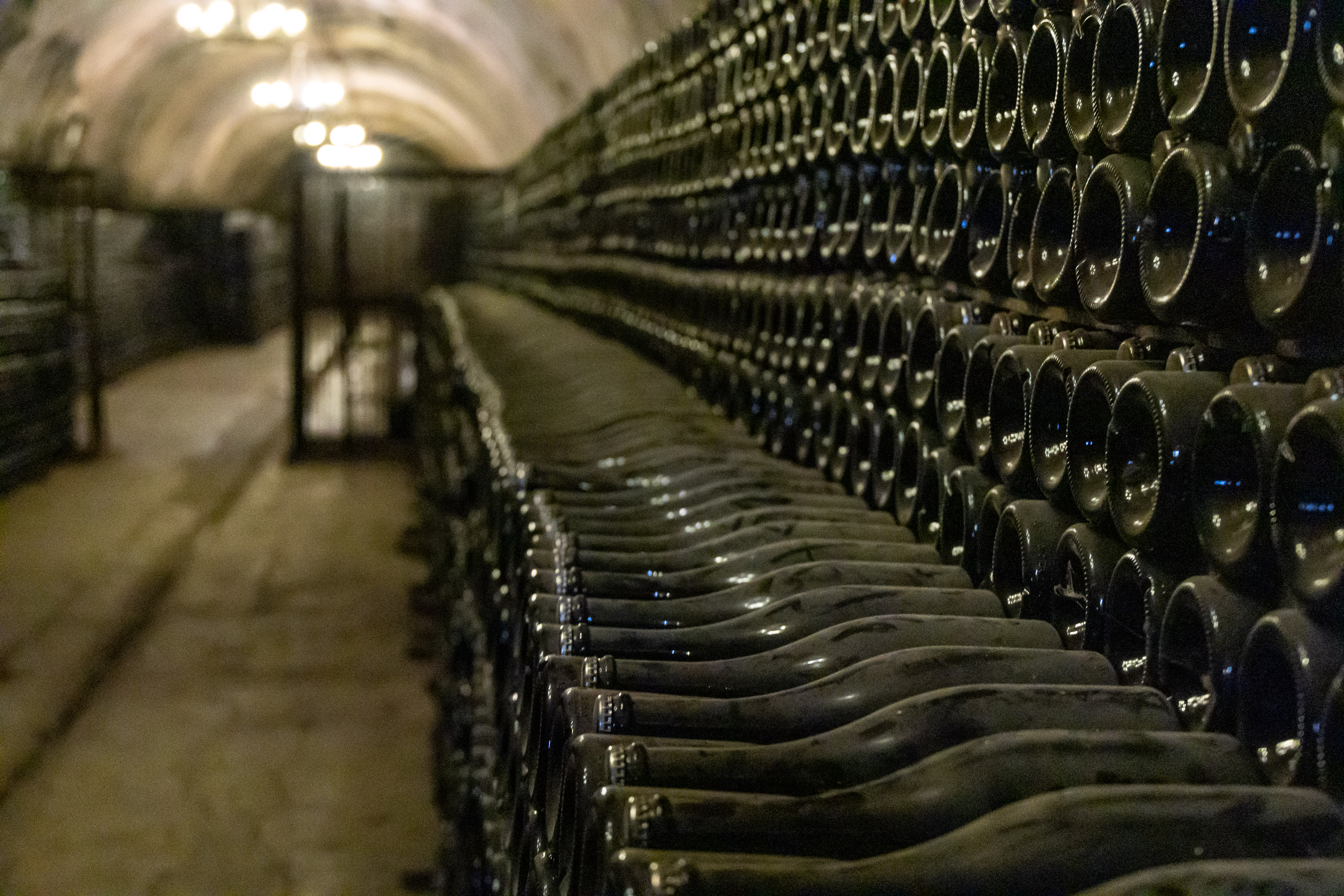 Игристое в Голицинских тоннелях