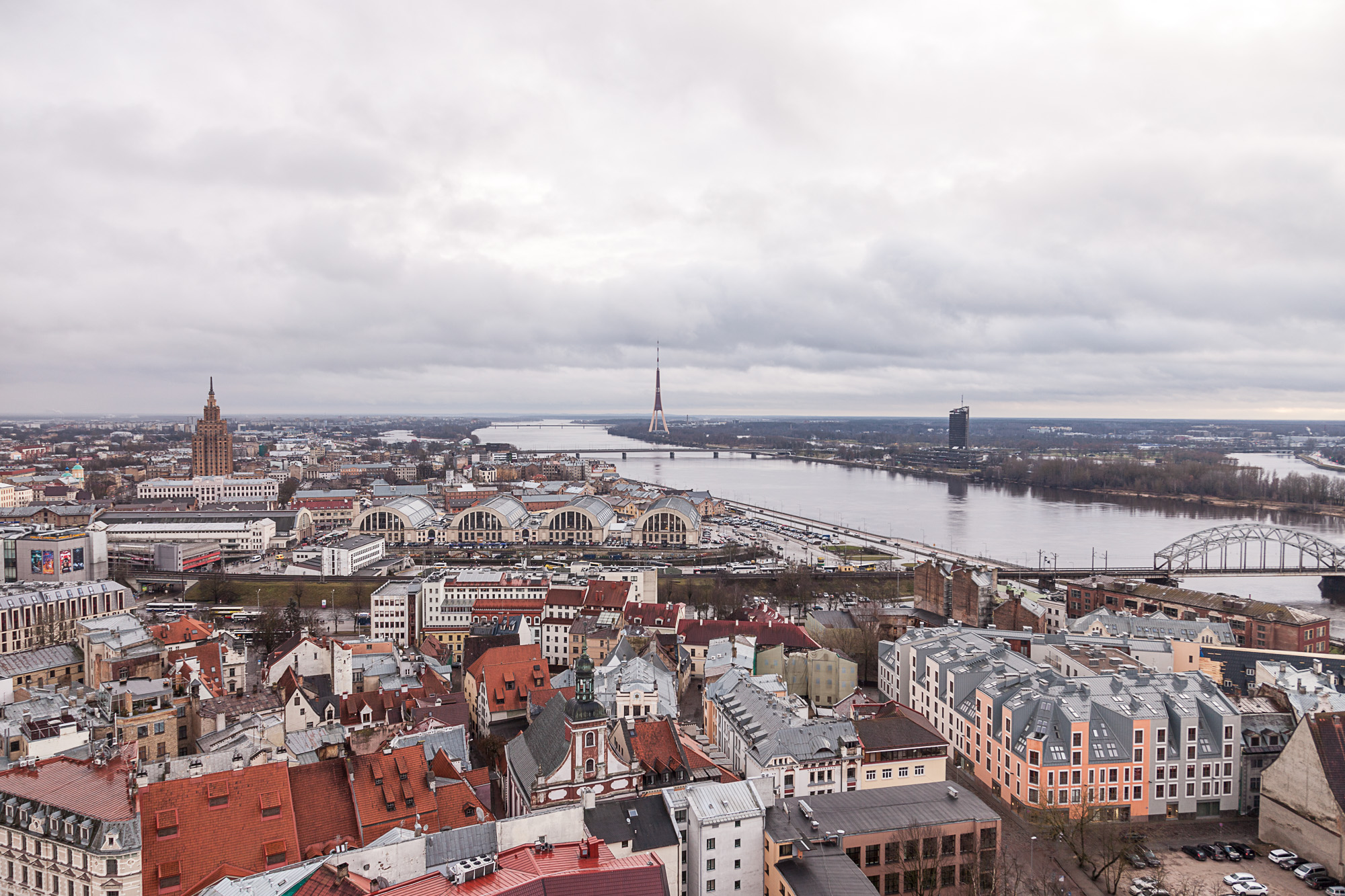 Вид на Ригу с колокольни рижской церкви Святого Петра