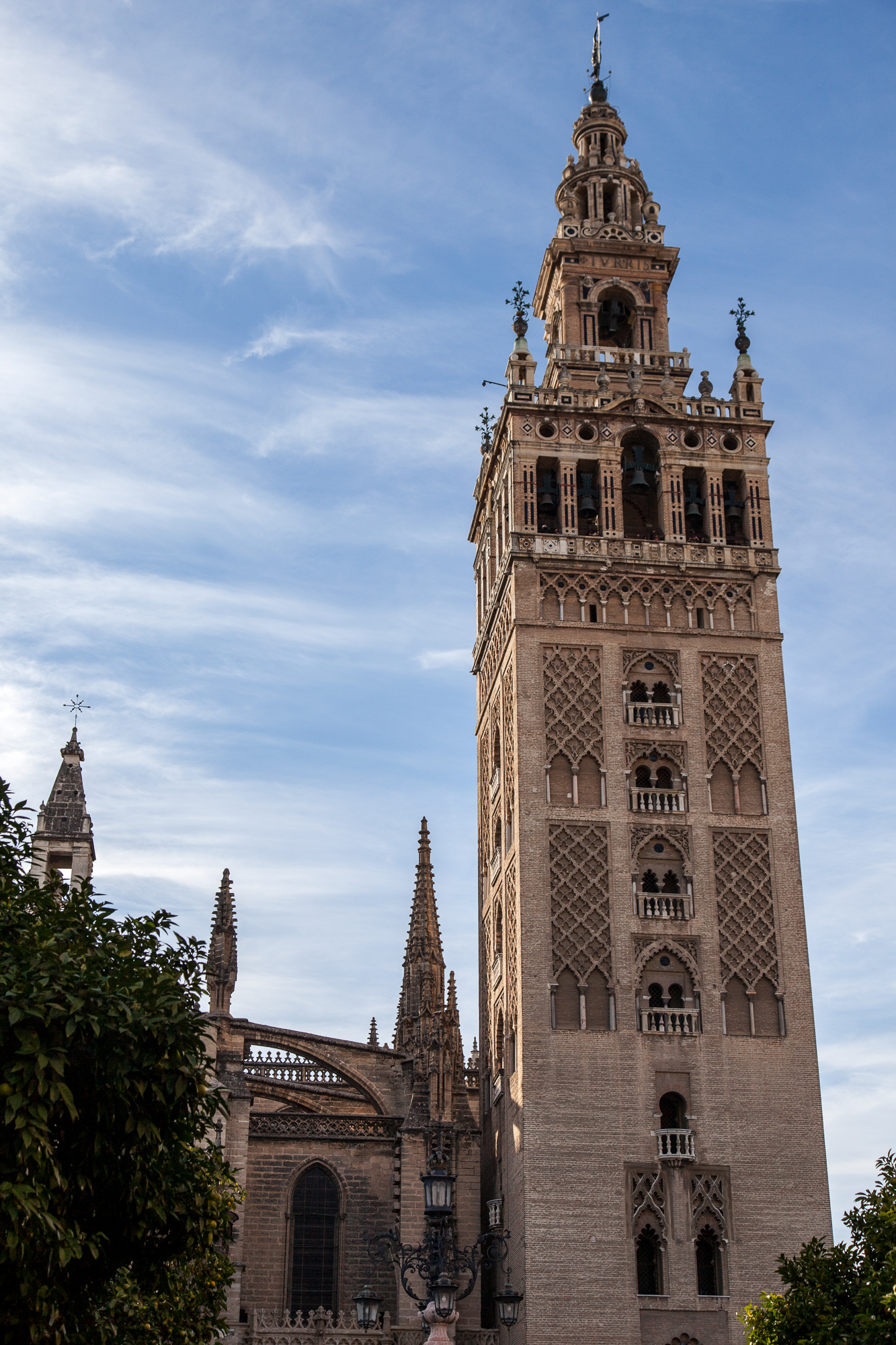 Хиральда крупным планом