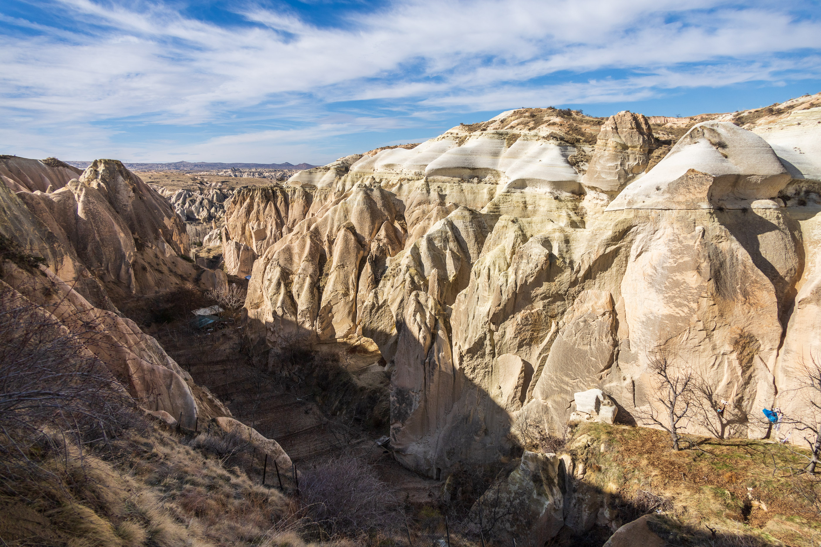Красная долина