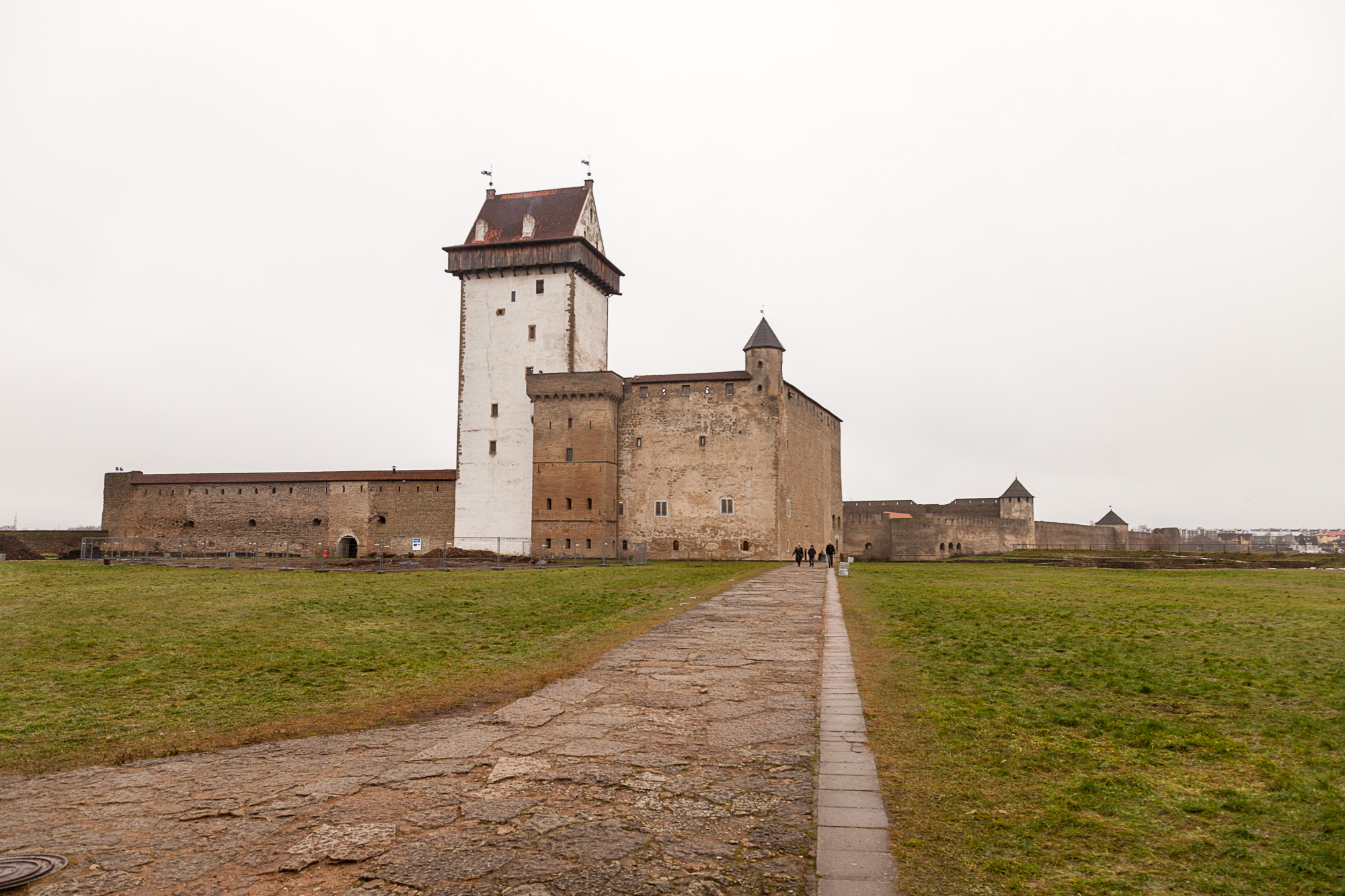 Дорожка к замку