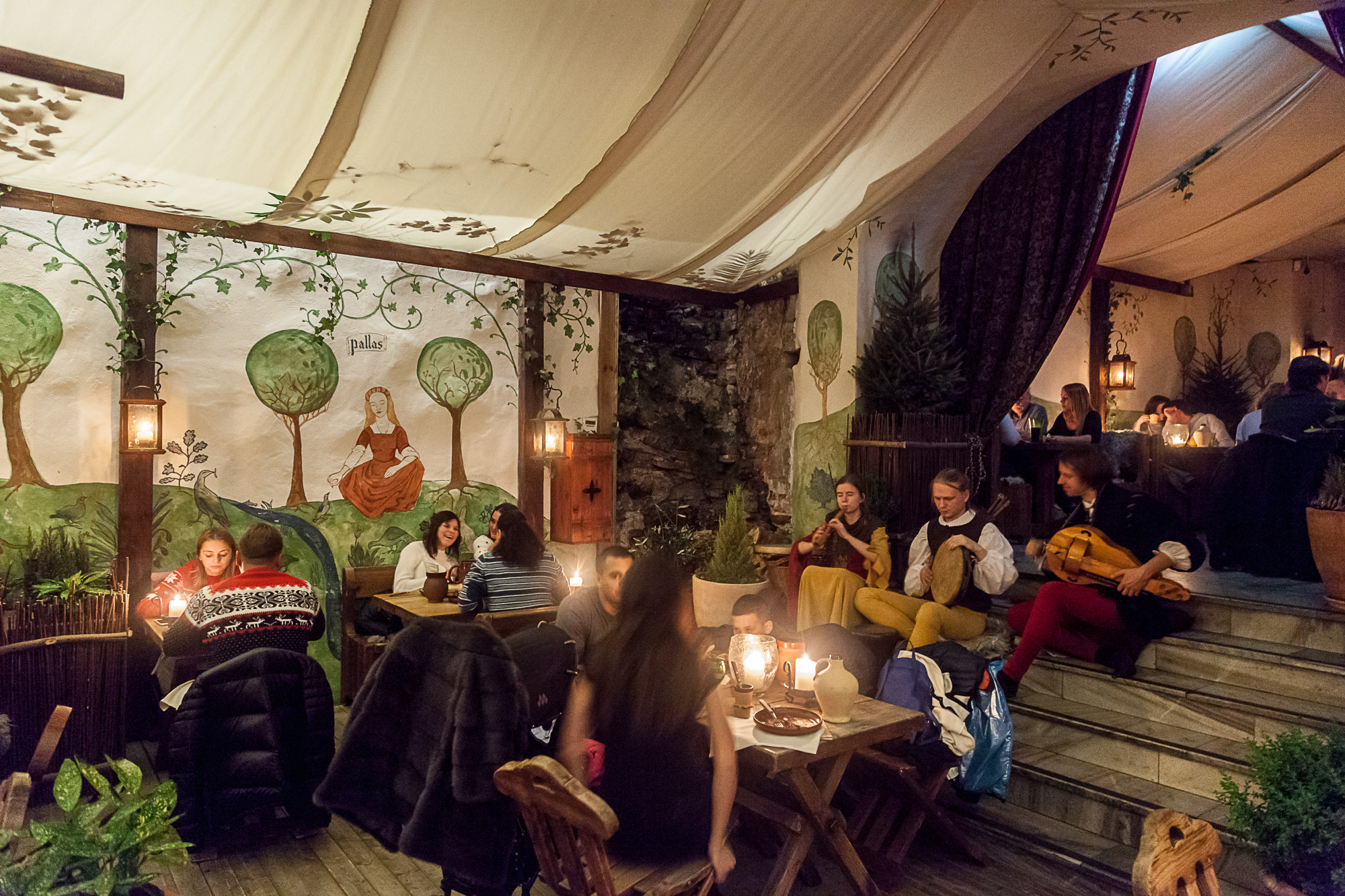 Внутри "Старой Ганзы"