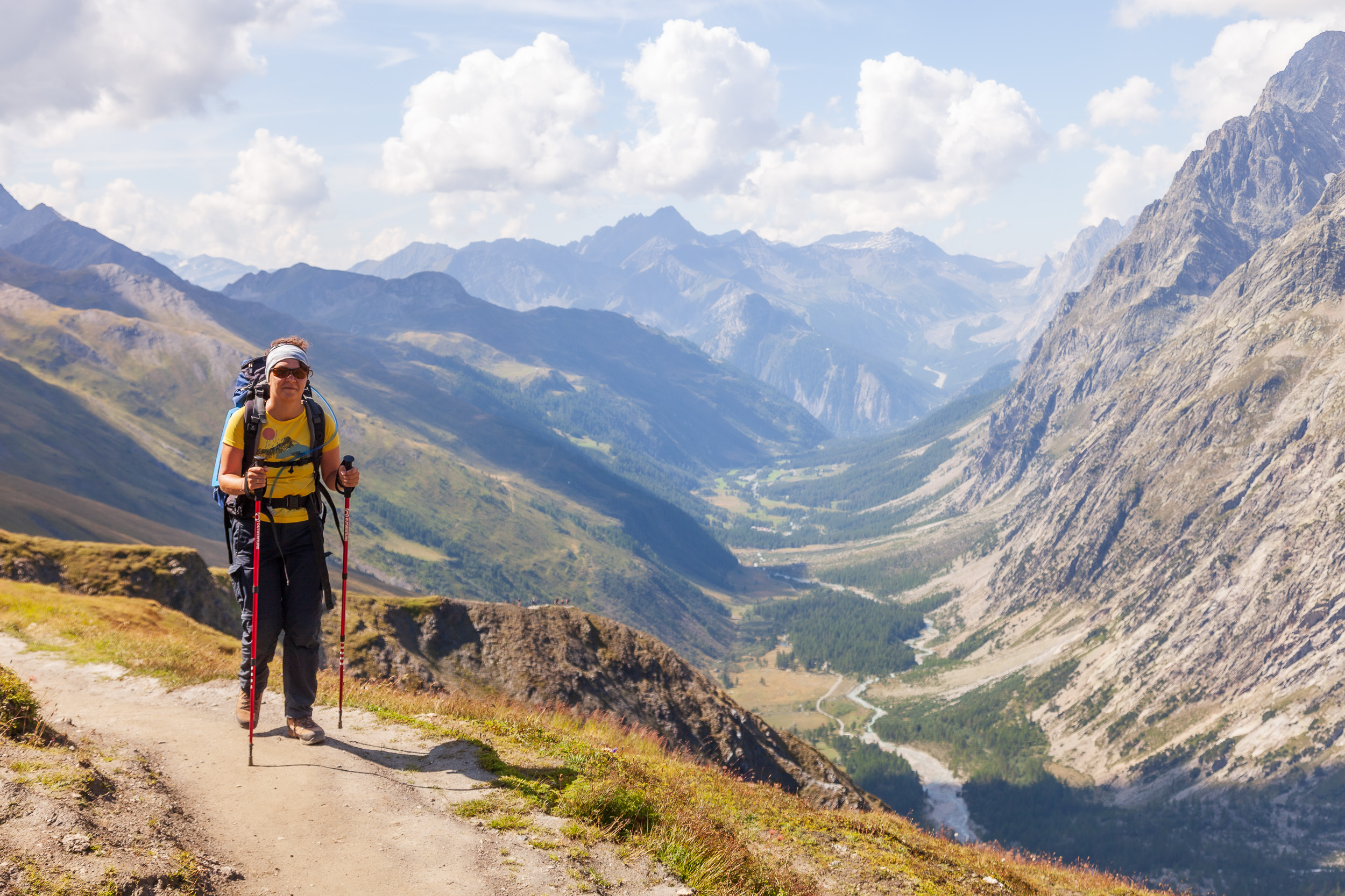 Ю перед Grand Col Ferret — и Италия на заднем плане