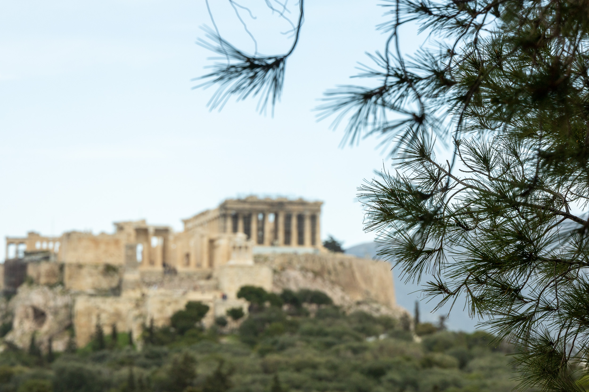 Вид на Афины и акрополь с холма Филопаппа