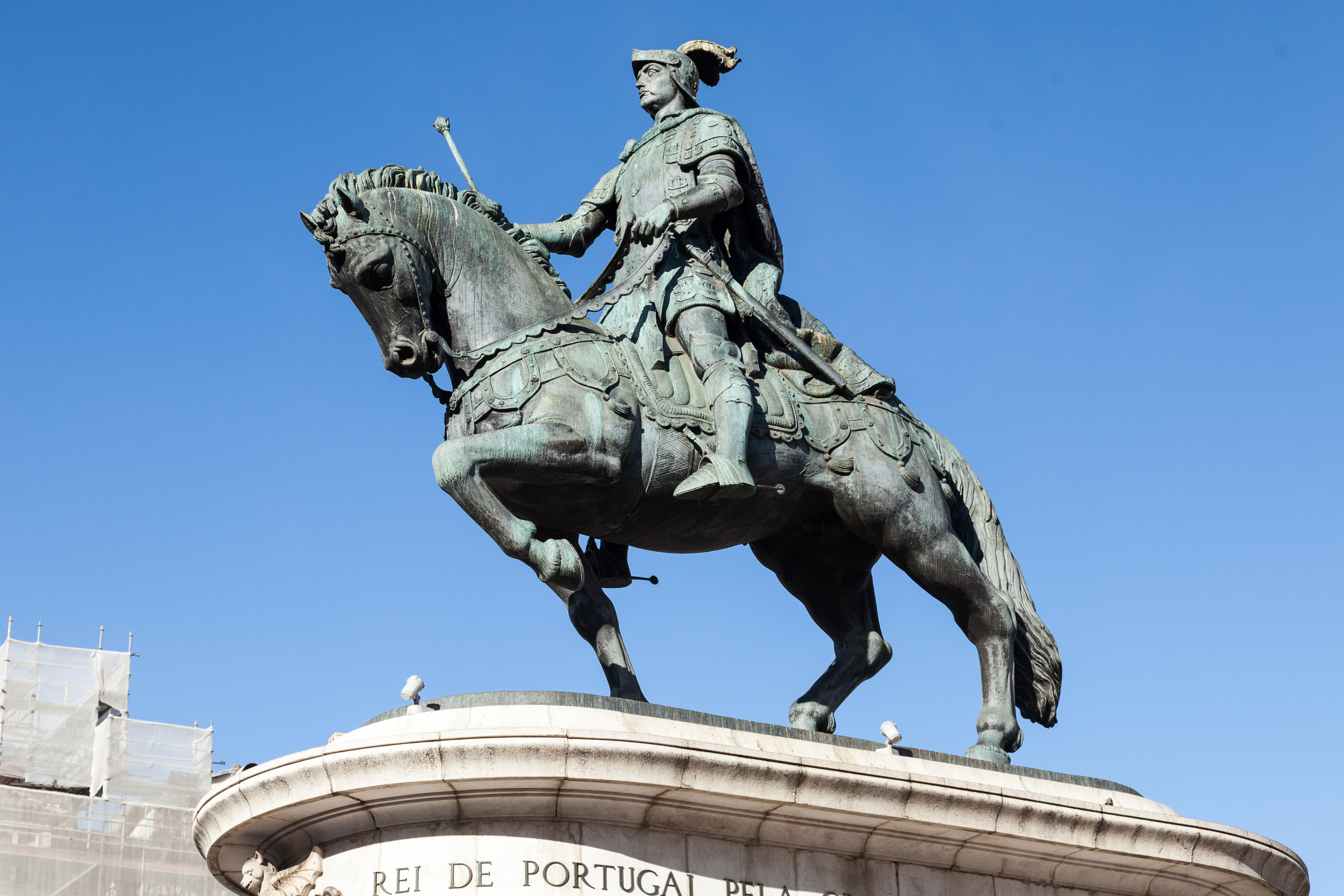 Конный памятник королю Жуану I