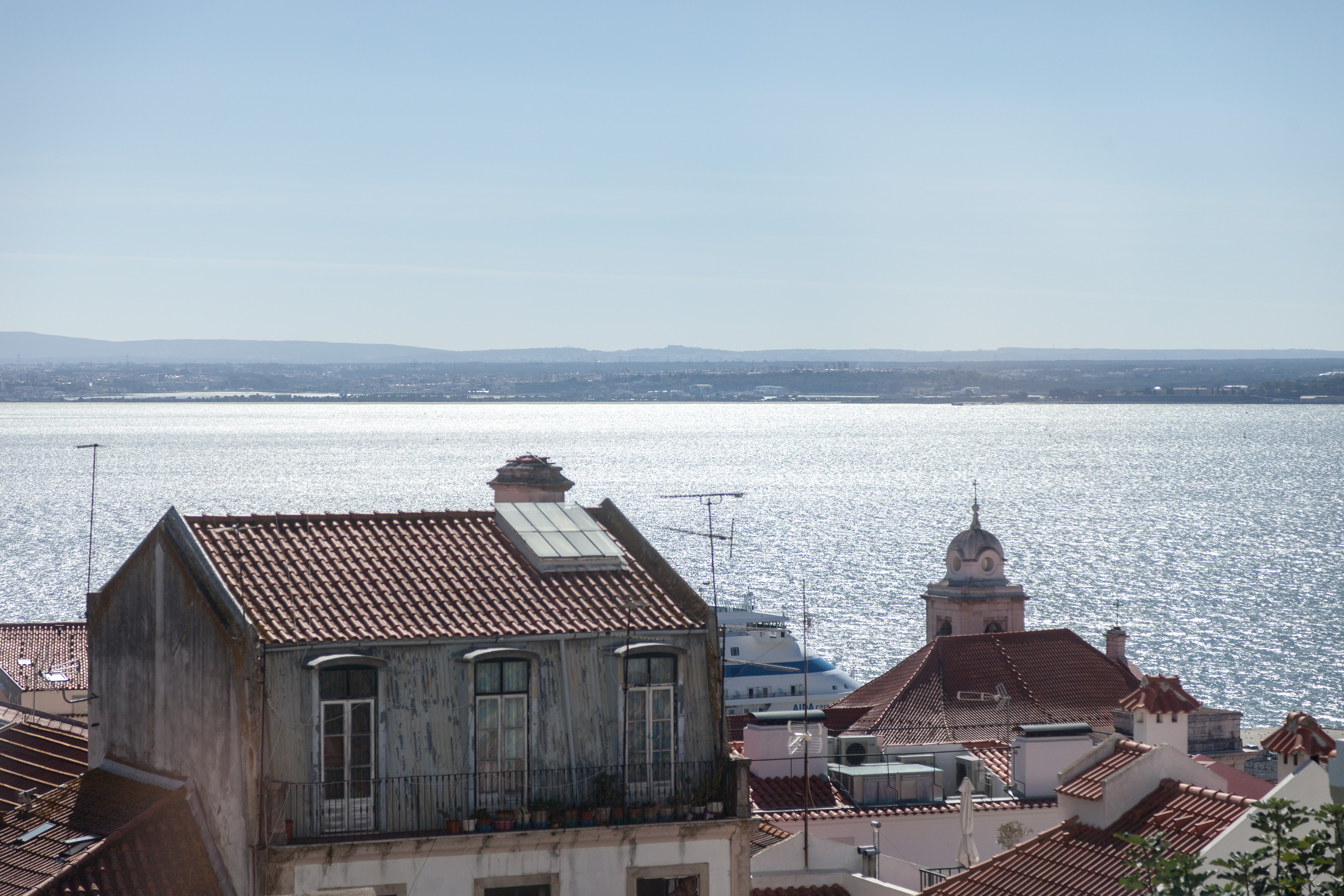 Виды из окон монастыря Сан-Винсенте-де-Фора