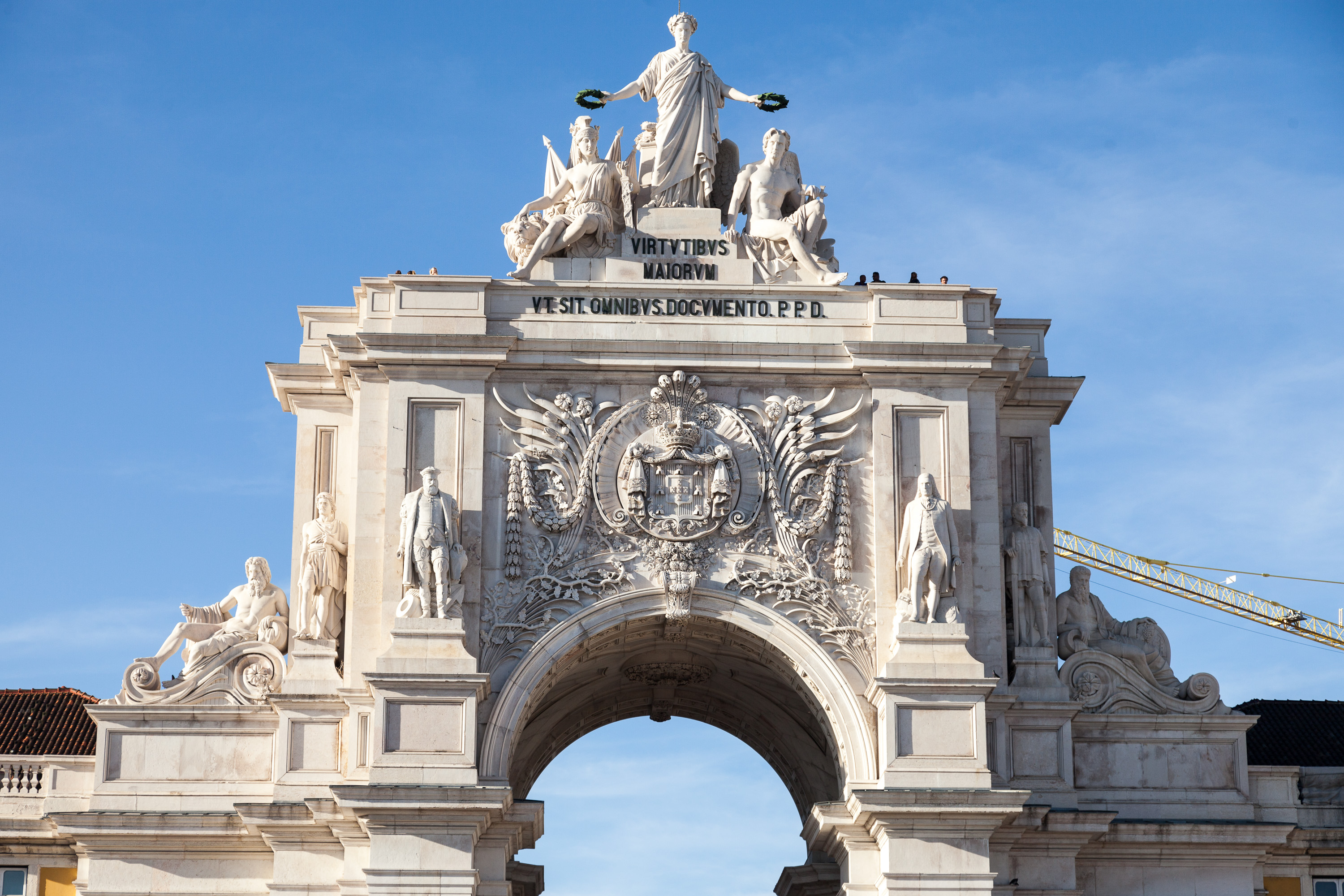 Триумфальная арка это. Португалия. Триумфальные арки. Триумфальная арка Лиссабон. Триумфальная арка в Лиссабоне Португалия.... Триумфальная арка Испания 1749 год.
