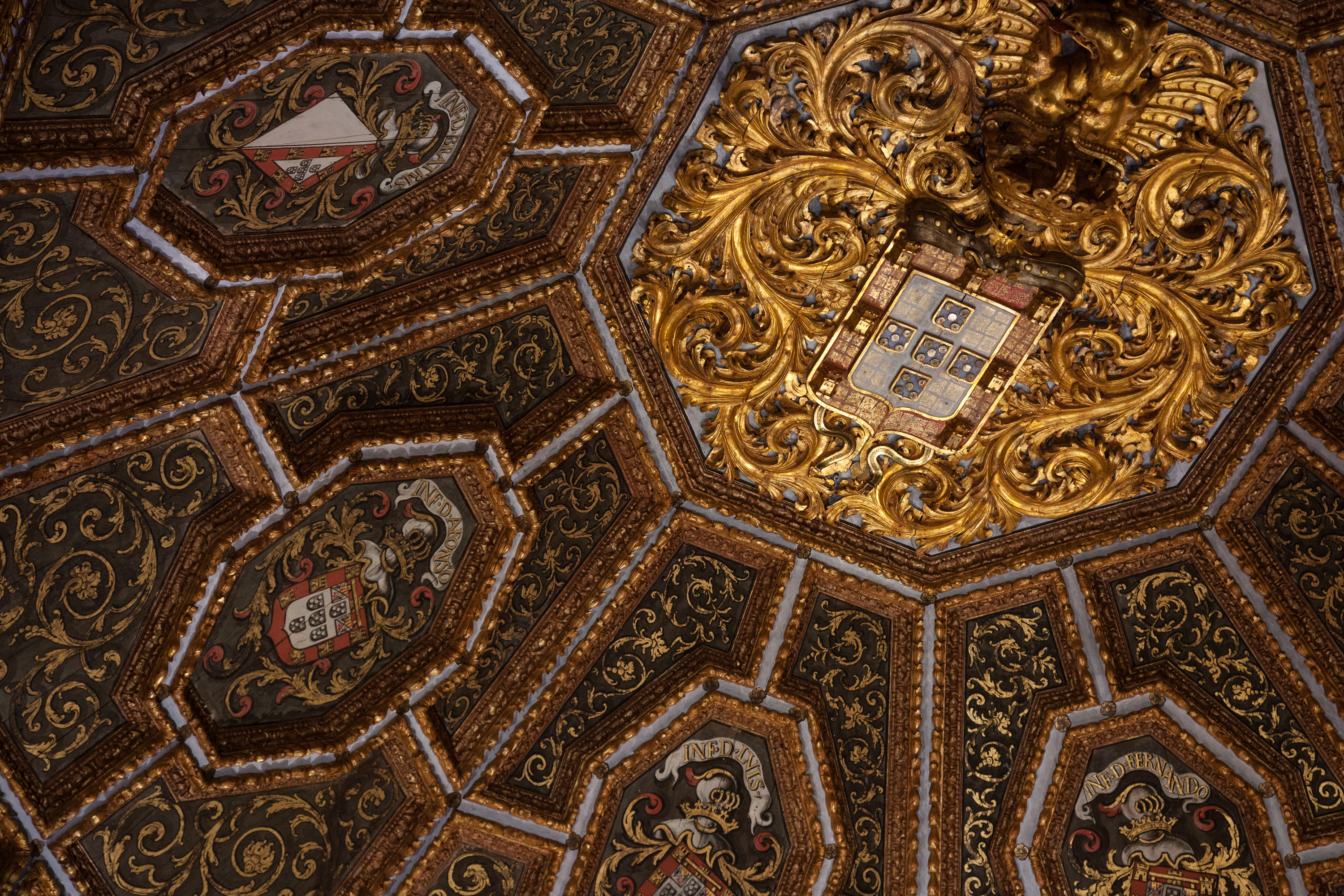 Потолок геральдического зала дворца Синтры