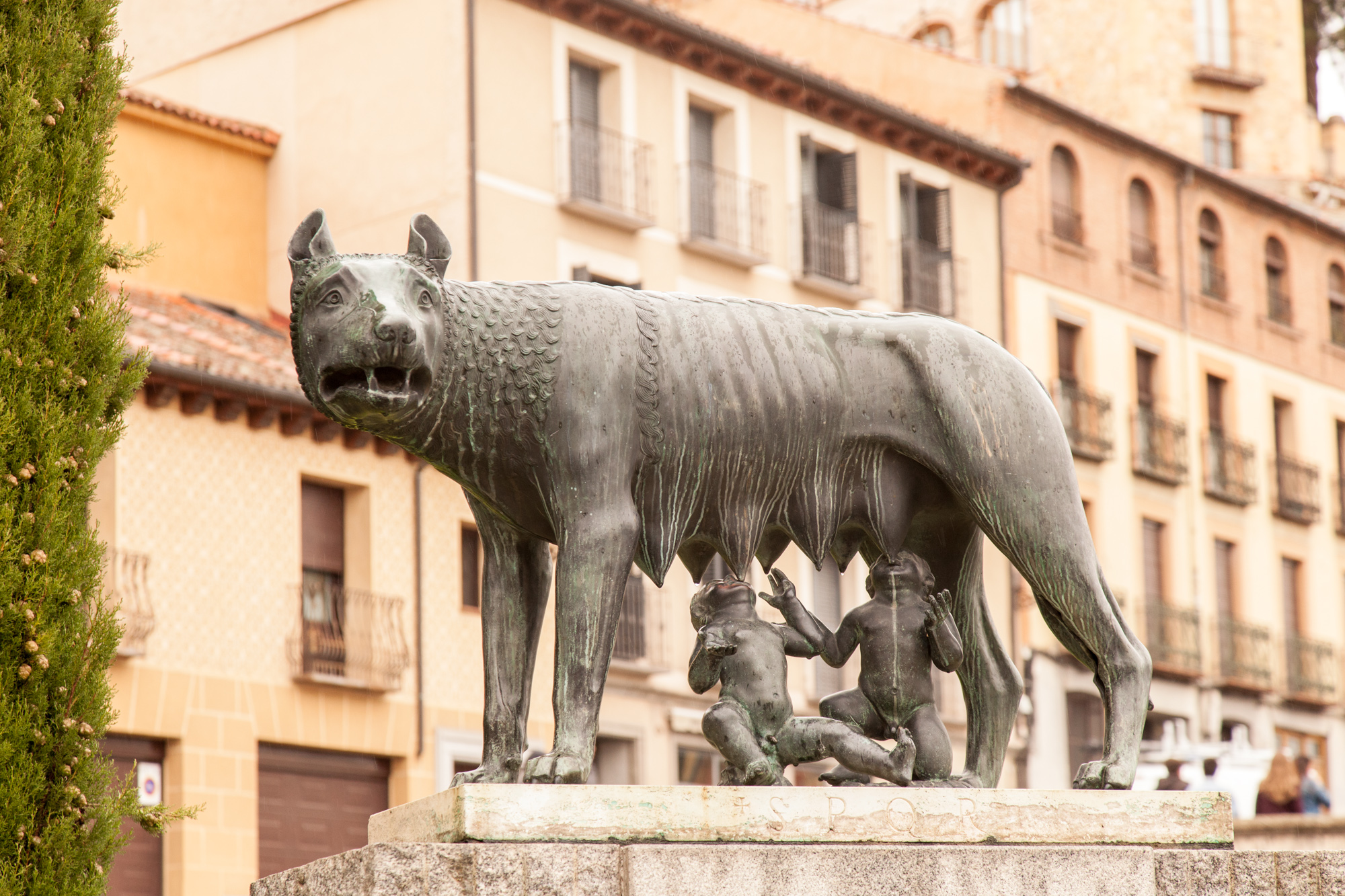 Волчица, Ромул и Рем