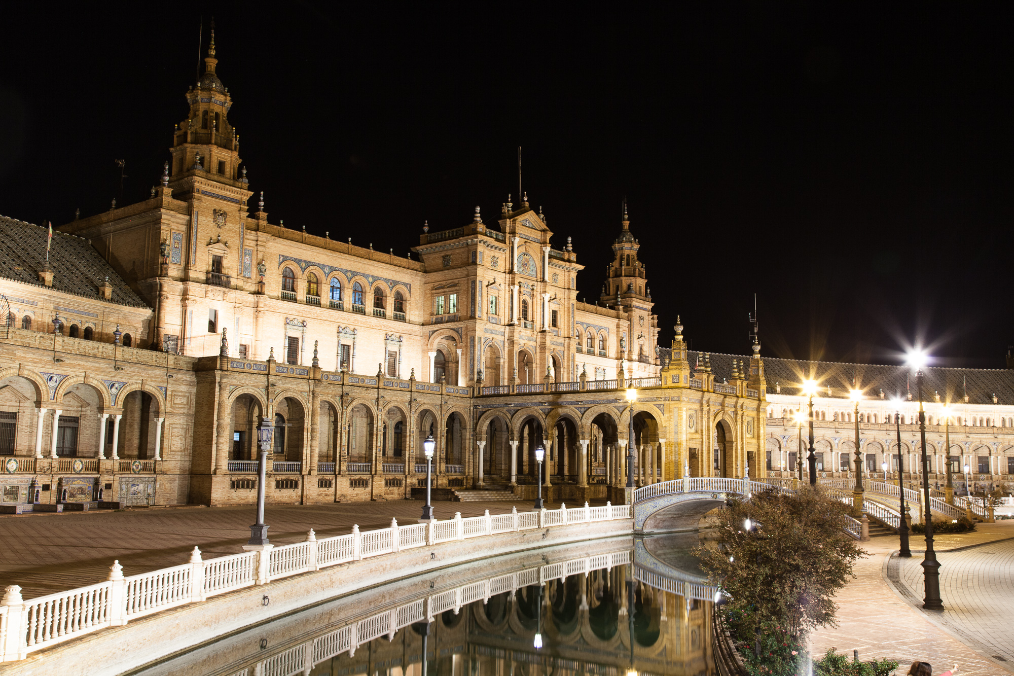 Площадь Испании