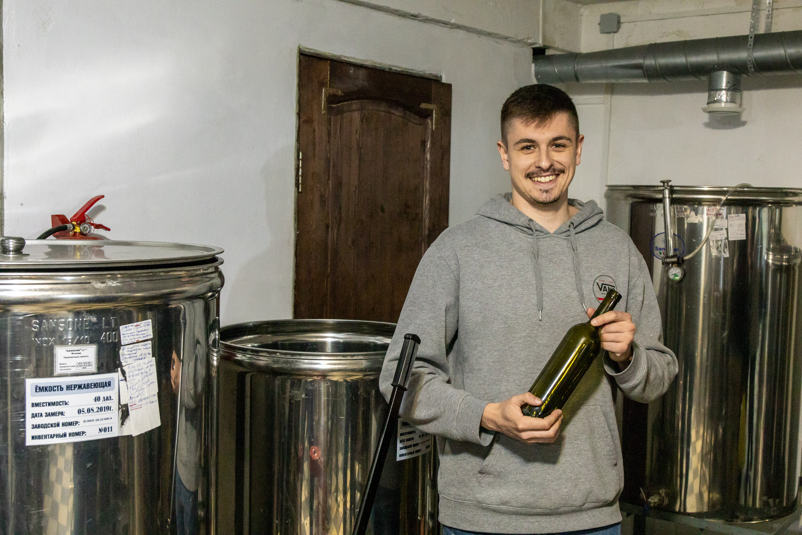 На винодельне Коза-Хутор