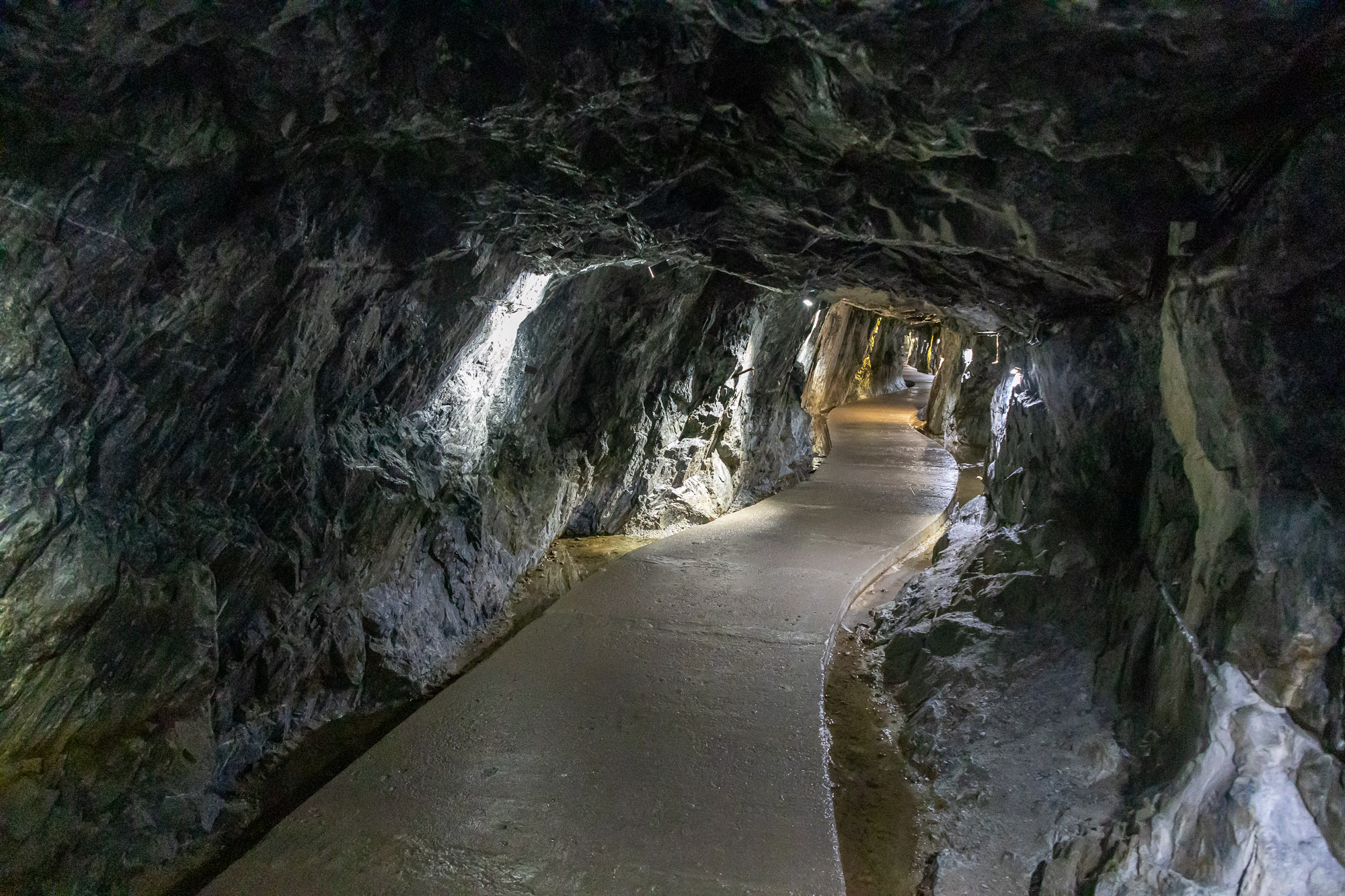 Подземная Рускеала