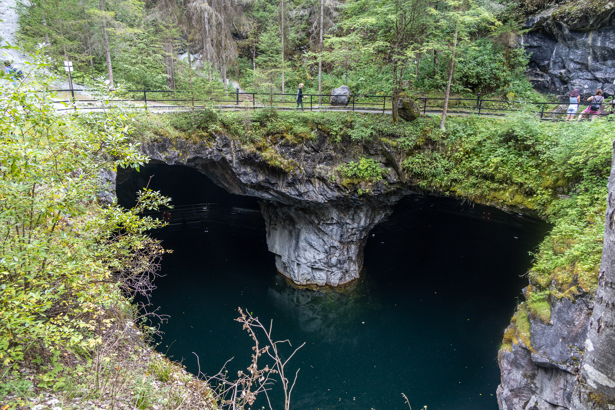 Подземная Рускеала